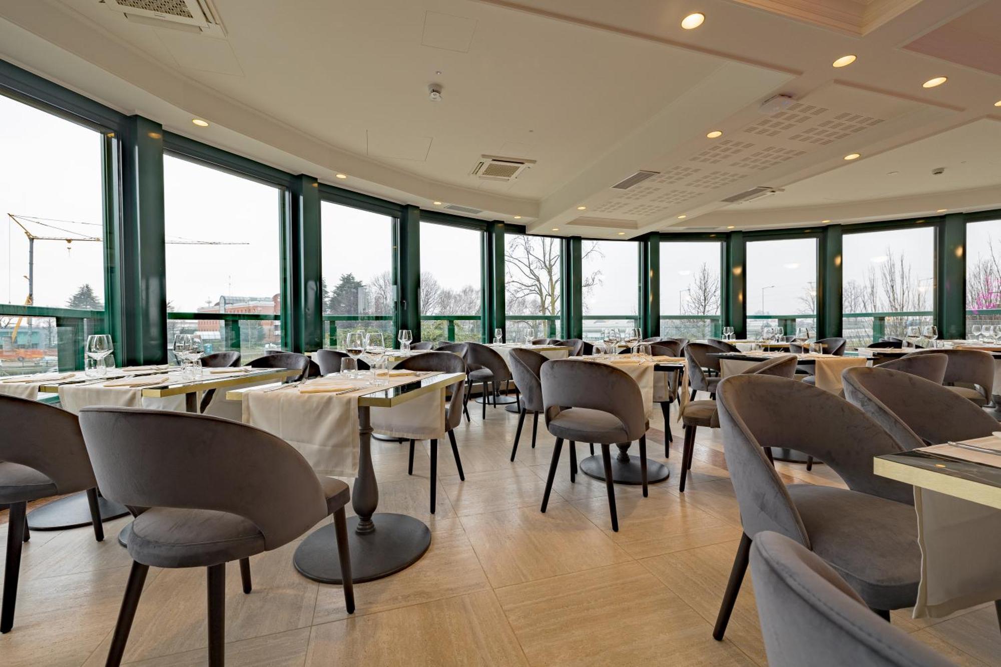 Just Hotel Saronno Exterior foto